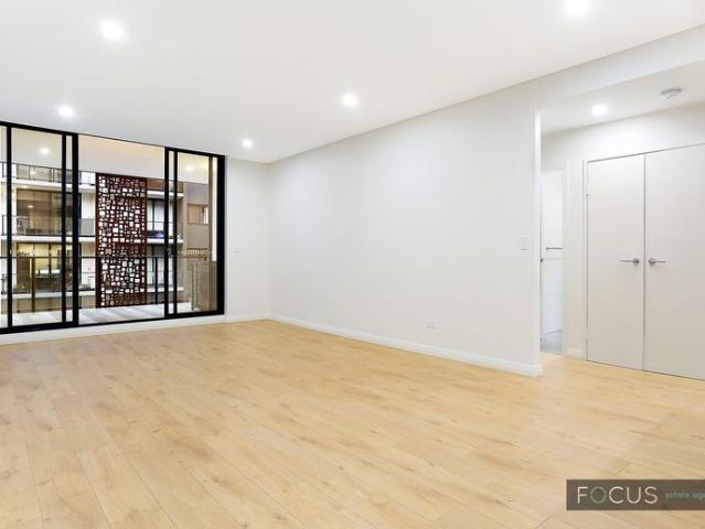 Modern Executive Apartment Close to Station