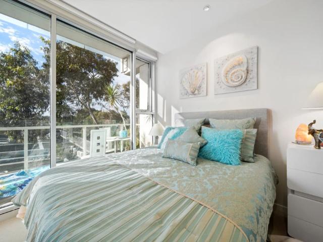 Modern Executive Living Partly Furnished