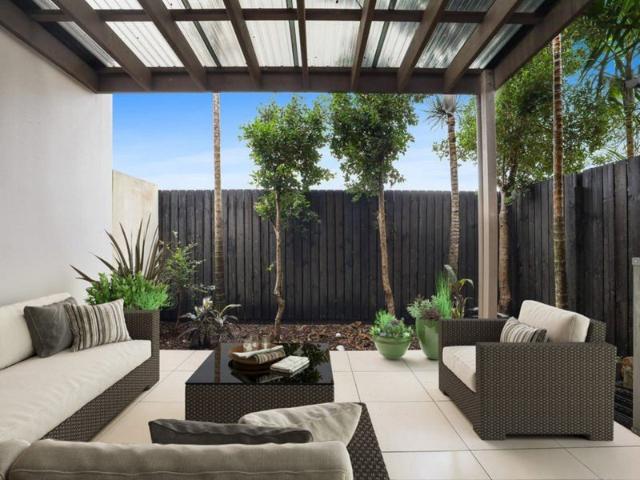 Modern Executive Townhouse in the Heart of Robina