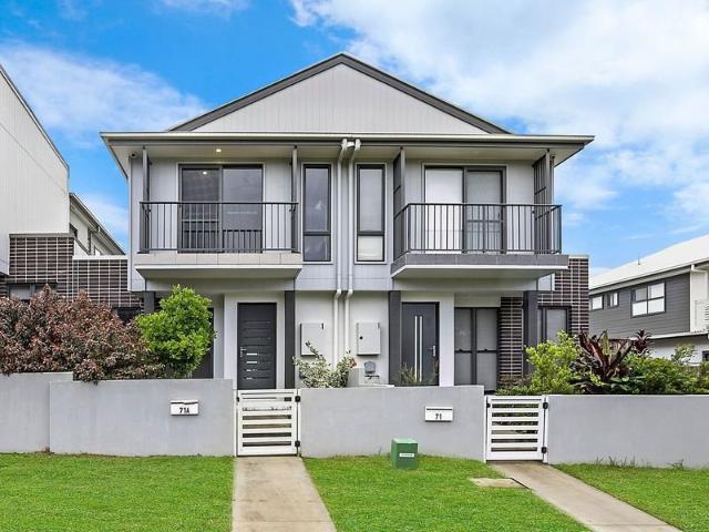 Modern Executive Townhouse in Prestigious Rochedale Estates