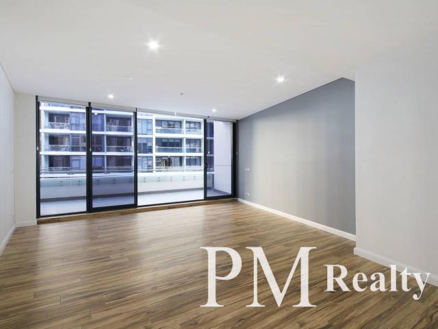 Modern Four Bedroom Apartment in Resort Style Complex