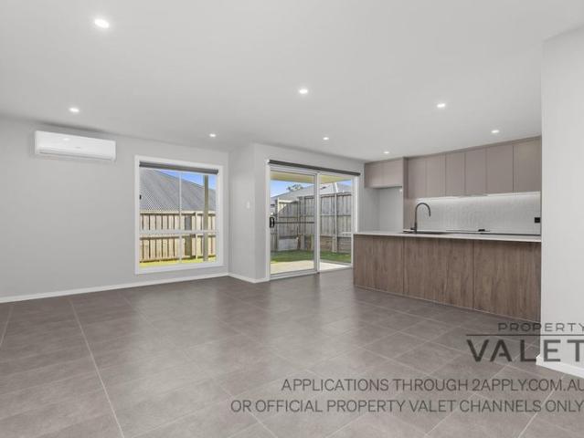 Modern four bedroom duplex