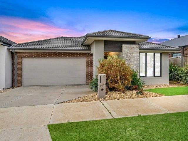 Modern Four Bedroom Family Home in a Convenient Location