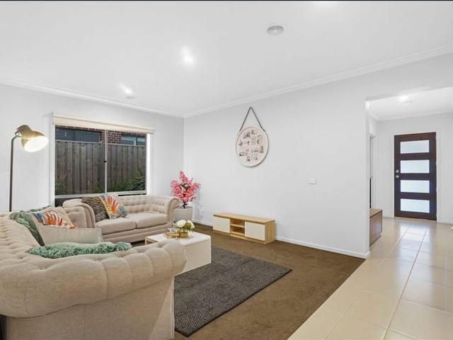 Modern Four Bedroom Family Home in a Convenient Location