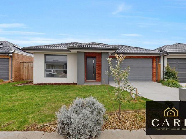 Modern Four Bedroom Family Home in Clyde