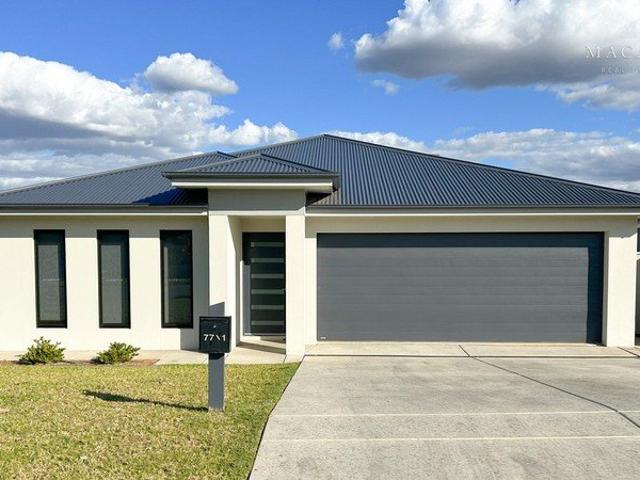 Modern Four Bedroom Family Home in Gobbagombalin