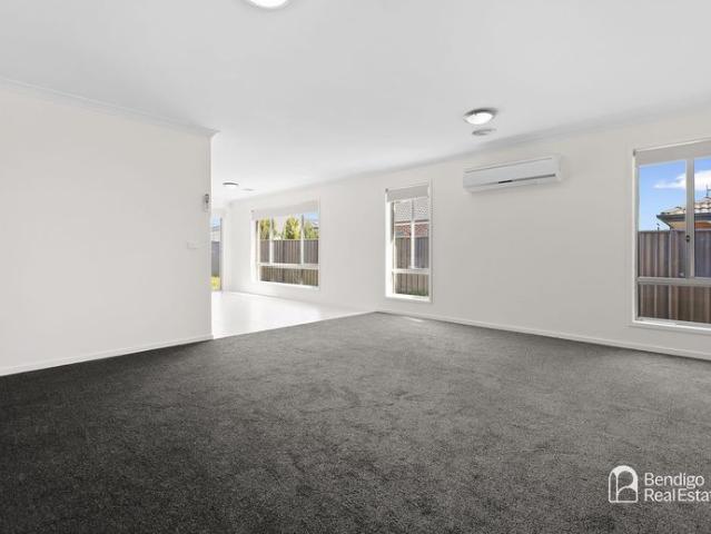 MODERN FOUR BEDROOM FAMILY HOME IN JACKASS FLAT