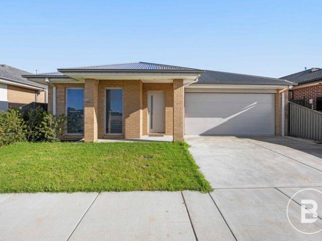 MODERN FOUR BEDROOM FAMILY HOME IN POPULAR WINTER VALLEY