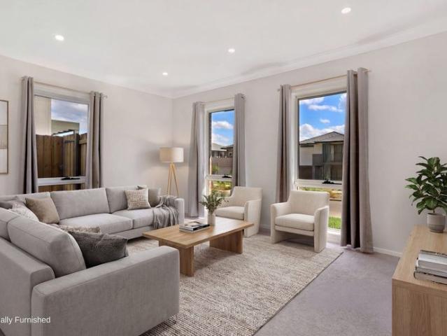 Modern Four Bedroom Family Home Steps from Shops, Schools & Transport