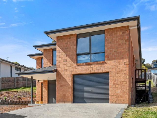 Modern Four Bedroom Home in a Convenient Glenorchy Location
