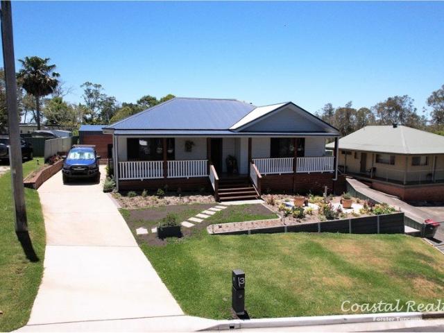 Modern four bedroom home in a great location