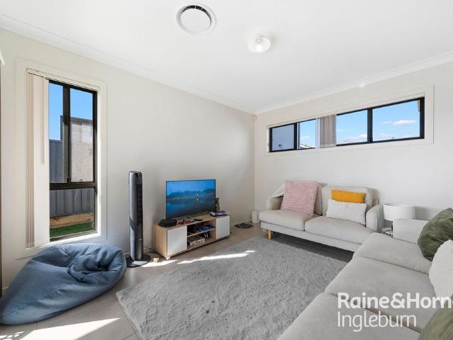 MODERN FOUR BEDROOM HOME IN DENHAM COURT FOR LEASE!
