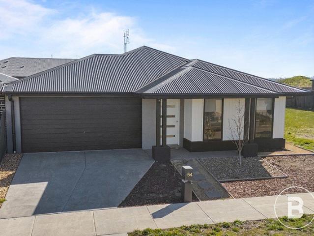 MODERN FOUR BEDROOM HOME IN DESIRED SUBURB