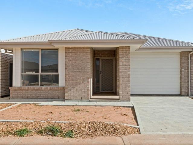 Modern Four Bedroom Home in Munno Para Downs!
