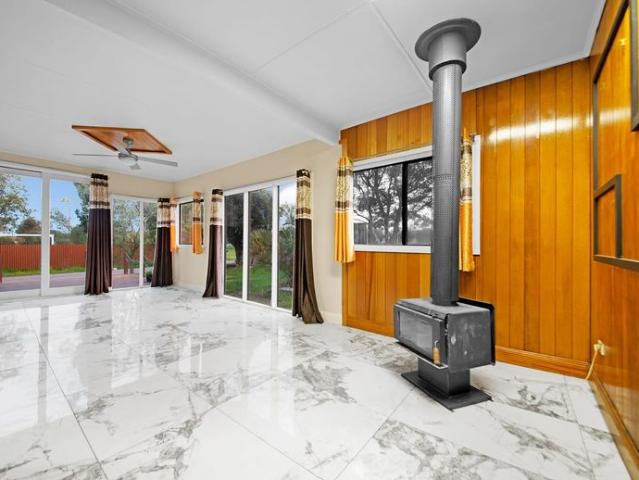 Modern Four Bedroom Home on 2.17 Hectares