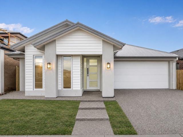 Modern Four Bedroom Home Offering Space, Style & Convenience