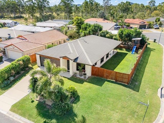 MODERN FOUR BEDROOM HOME WITH SHED + SIDE ACCESS
