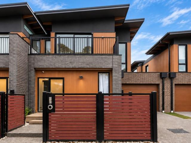 Modern Four Bedroom Living in a Convenient Preston Location!
