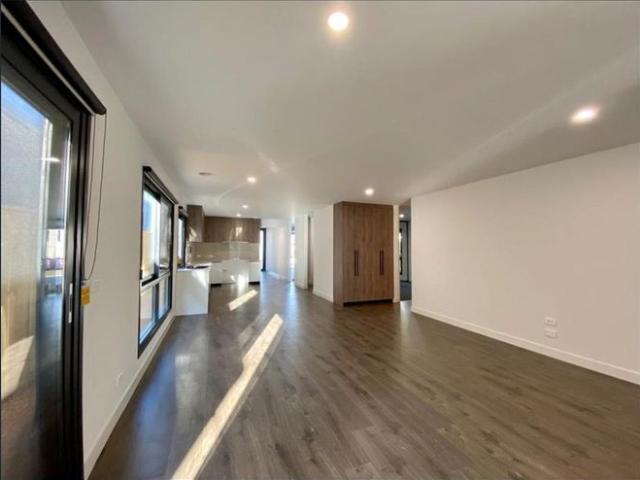Modern Four Bedroom Plus Study Delightful Home