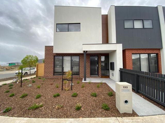 Modern Four Bedroom Townhouse!