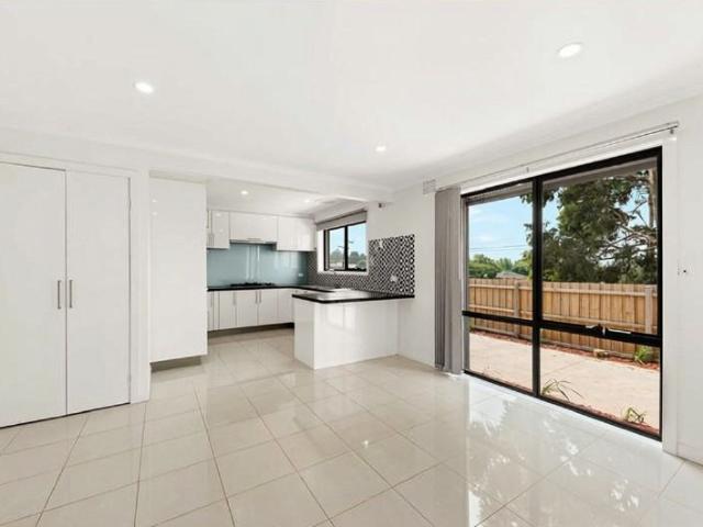 Modern Four Bedroom Townhouse with Space & Comfort