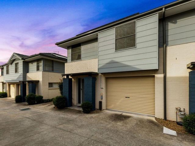 Modern Four Bedroom Townhouse in a Convenient Location