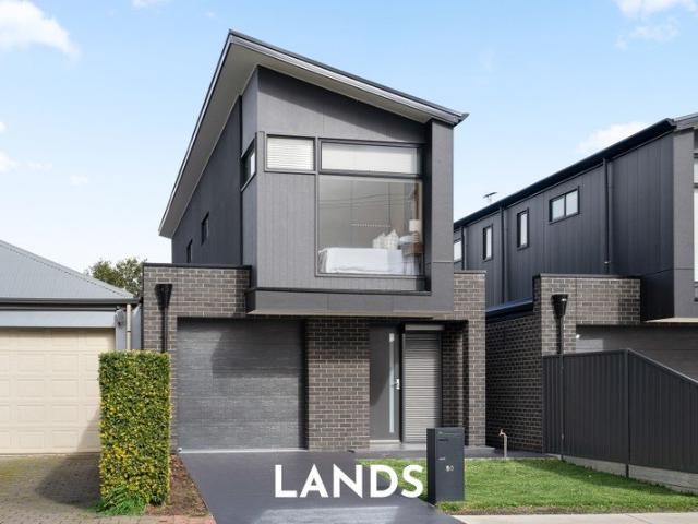 Modern Four Bedroom Townhouse in a Great Location