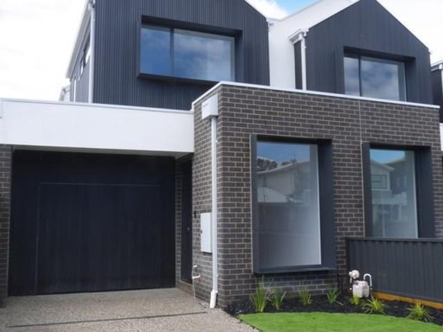 Modern Four Bedroom Townhouse in a Prime Spotswood Location