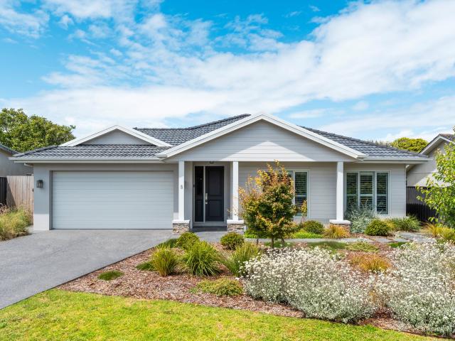 Modern Family Masterpiece Furnished 12 Month Lease