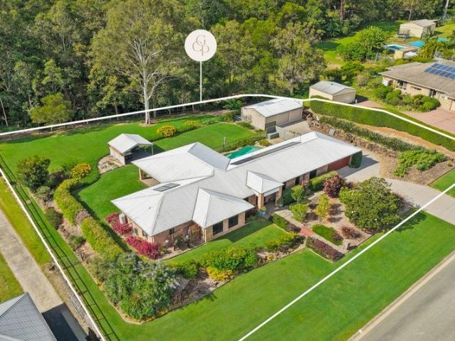 Large Family Entertainer with Dual Living Potential