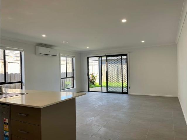 Modern Family Comfort in a Convenient Clyde Location!