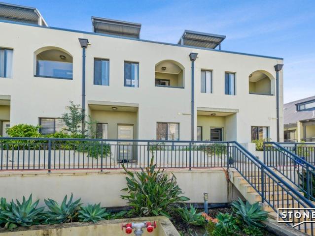 Modern Family Comfort in a Convenient Setting