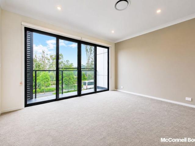 Modern Family Comfort in a Peaceful Setting