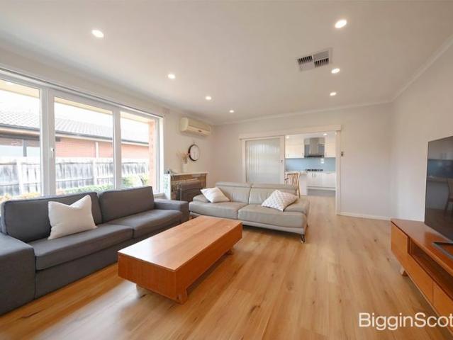 Modern Family Comfort in a Prime Glen Waverley Location