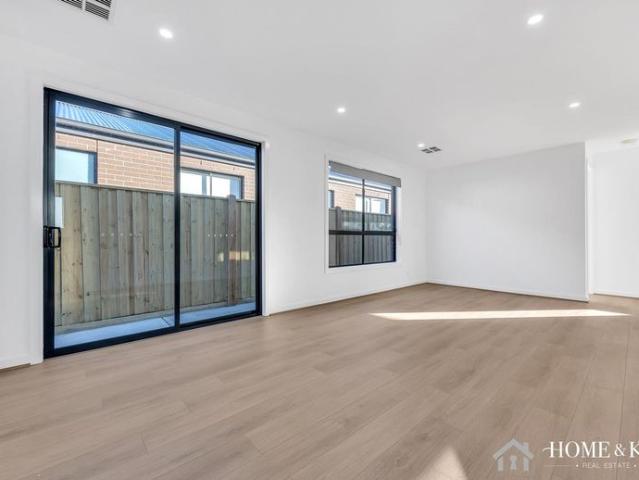 Modern Family Comfort in the Heart of Beveridge