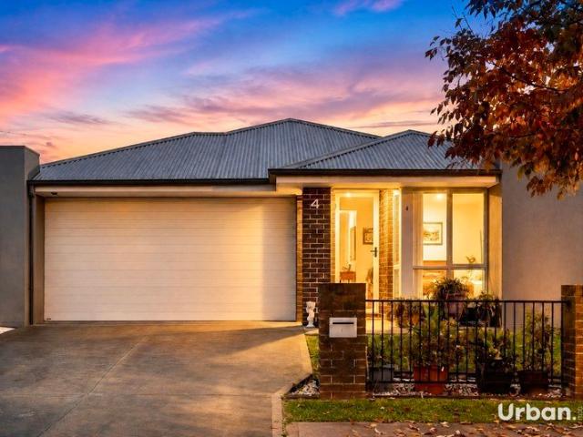 Modern Family Comfort with Flexible Living in the Heart of Catherine Field