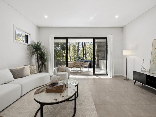 Modern family duplex in a beautiful Gymea setting
