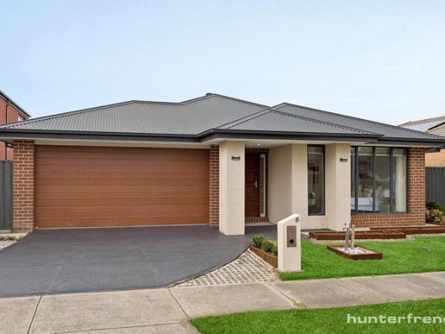 Modern Family Excellence and Seamless Living Opposite Tarneit P 9