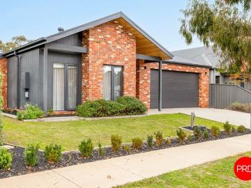 Modern Family Ease in Strathfieldsaye