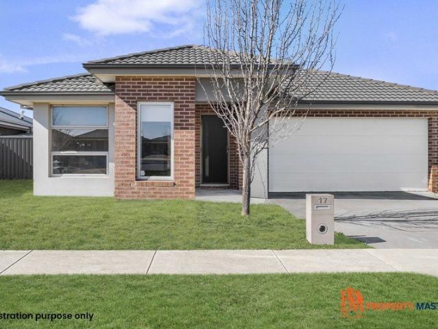 MODERN FAMILY GEM IN A THRIVING ESTATE!