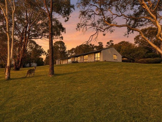 MODERN FAMILY HAVEN IN PEACEFUL WINDRADYNE