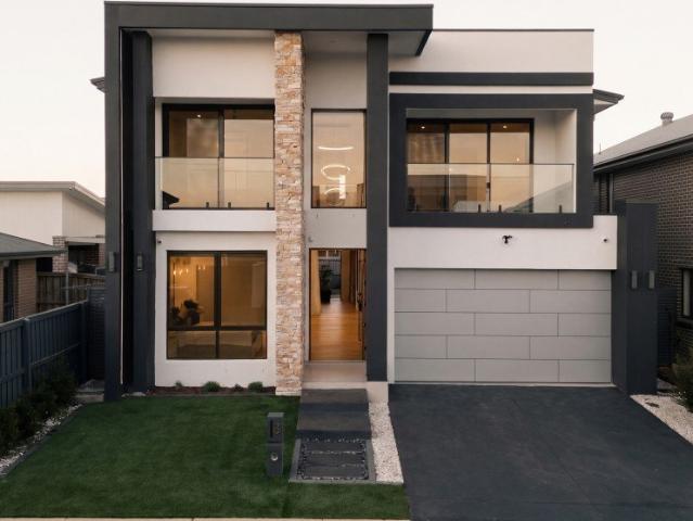 Modern Family Haven with Expansive Living and Outdoor Entertaining Spaces