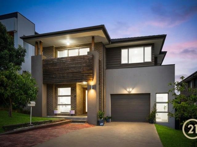 Modern Family Haven with Solar Efficiency in Prime Box Hill Location!