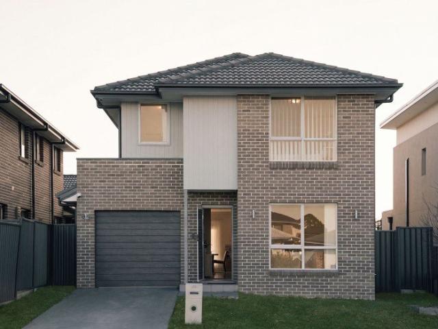 Modern Family Haven with Spacious Living and Alfresco Delight