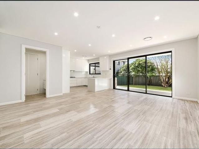 MODERN FAMILY HOME