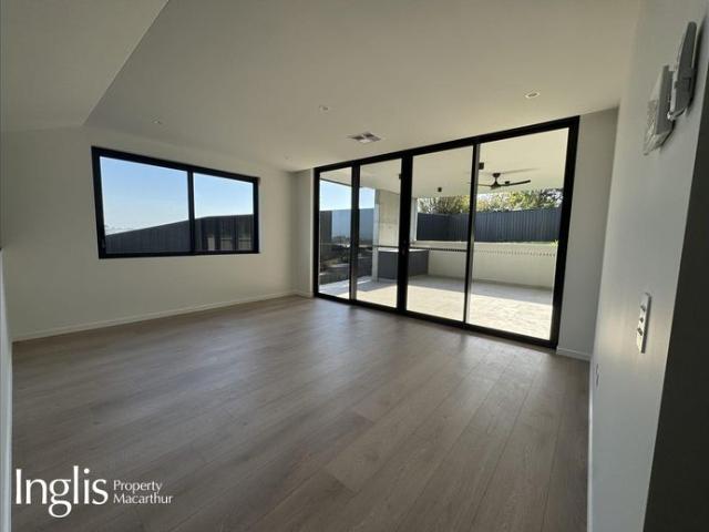 MODERN FAMILY HOME