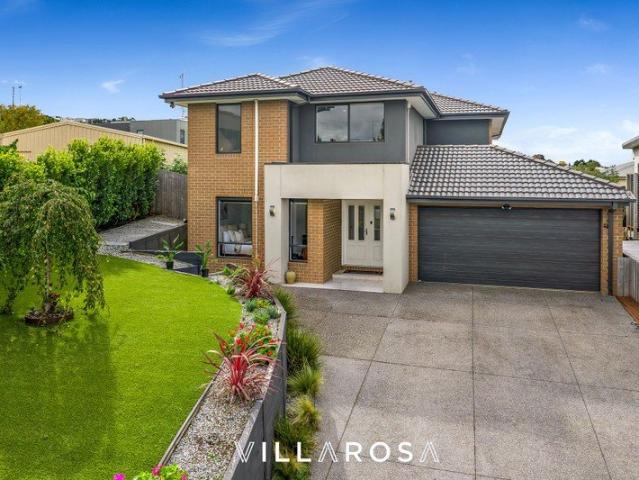 5 Bedroom Family Home with Multigenerational Flexibility