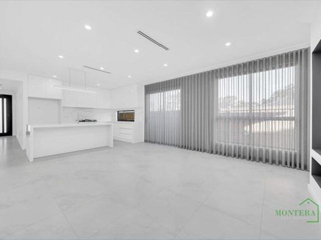 MODERN FAMILY HOME