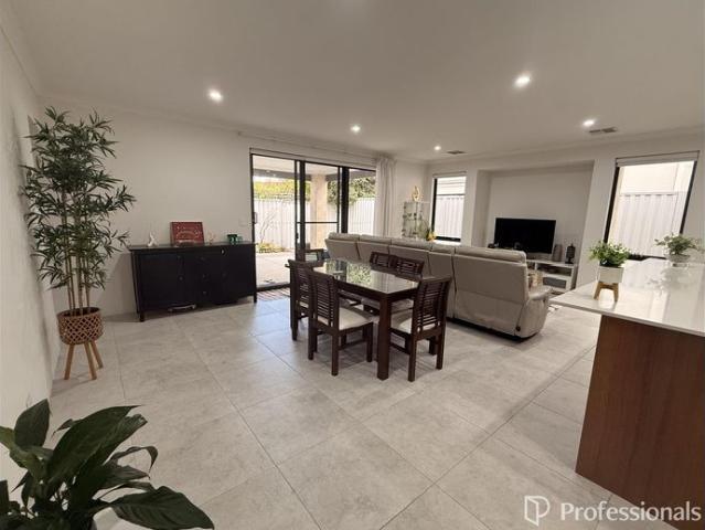 MODERN FAMILY HOME