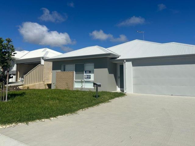MODERN FAMILY HOME!